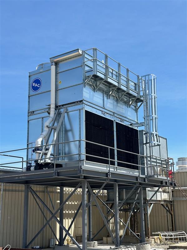Raised Refrigeration Unit Installed by Discovery Designs Refrigeration